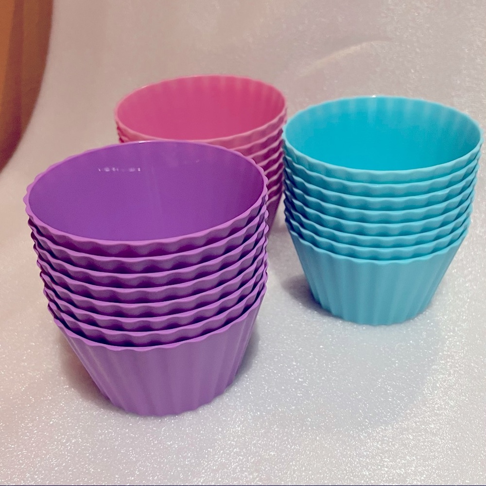 Plastic bowls